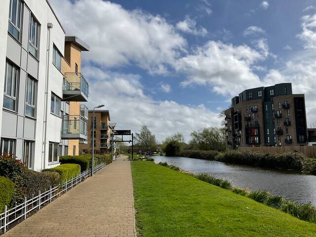 Hosanna Relocation Specialist - Beautiful Riverview Apartment Chelmsford