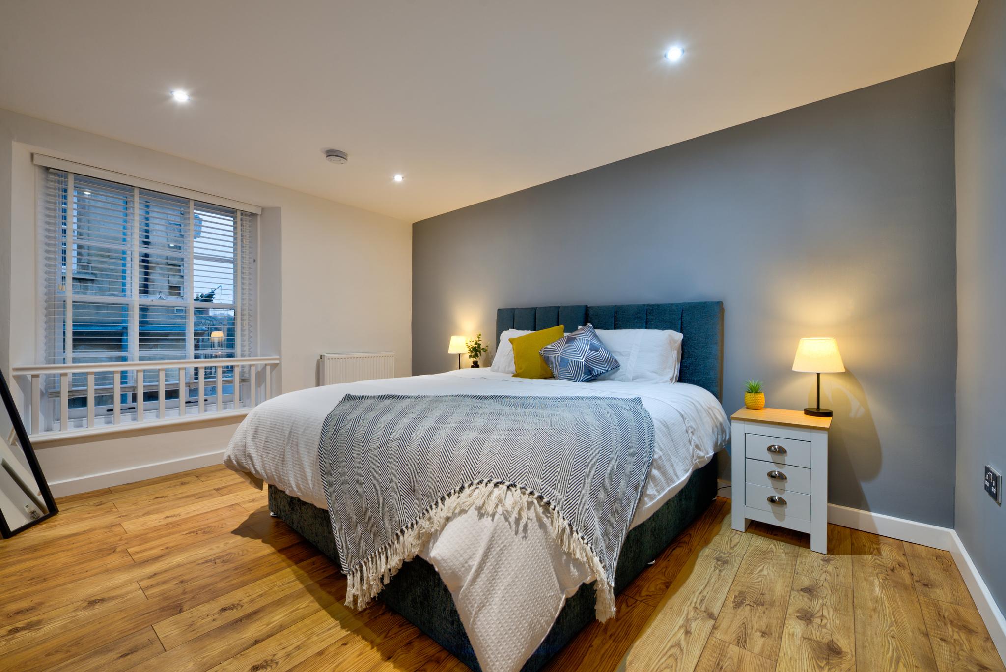 Stylish 2-bed Stamford Stay with Parking3