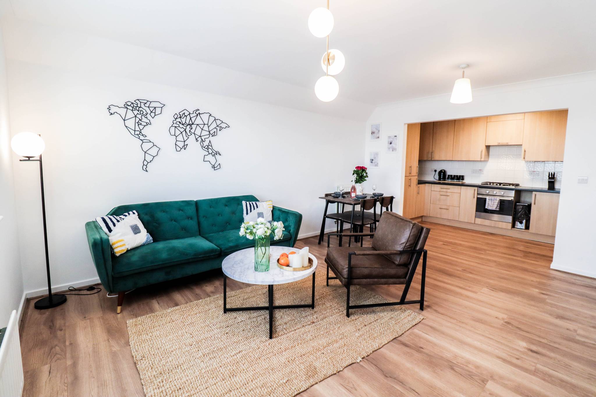 TradeStays - Fantastic 2 Bed Flat - Free Parking and WIFI