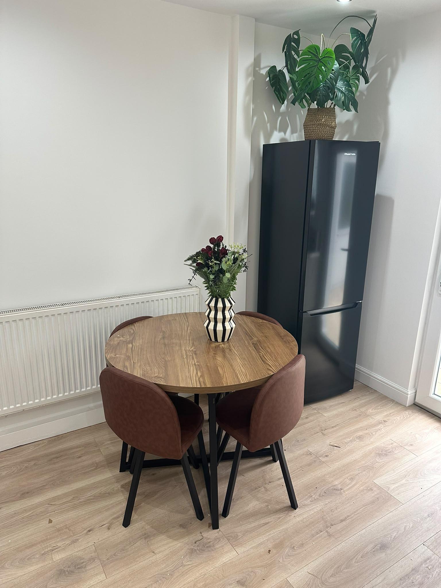 Cosy 2-Bedroom Home in Mansfield | Private Patio &3