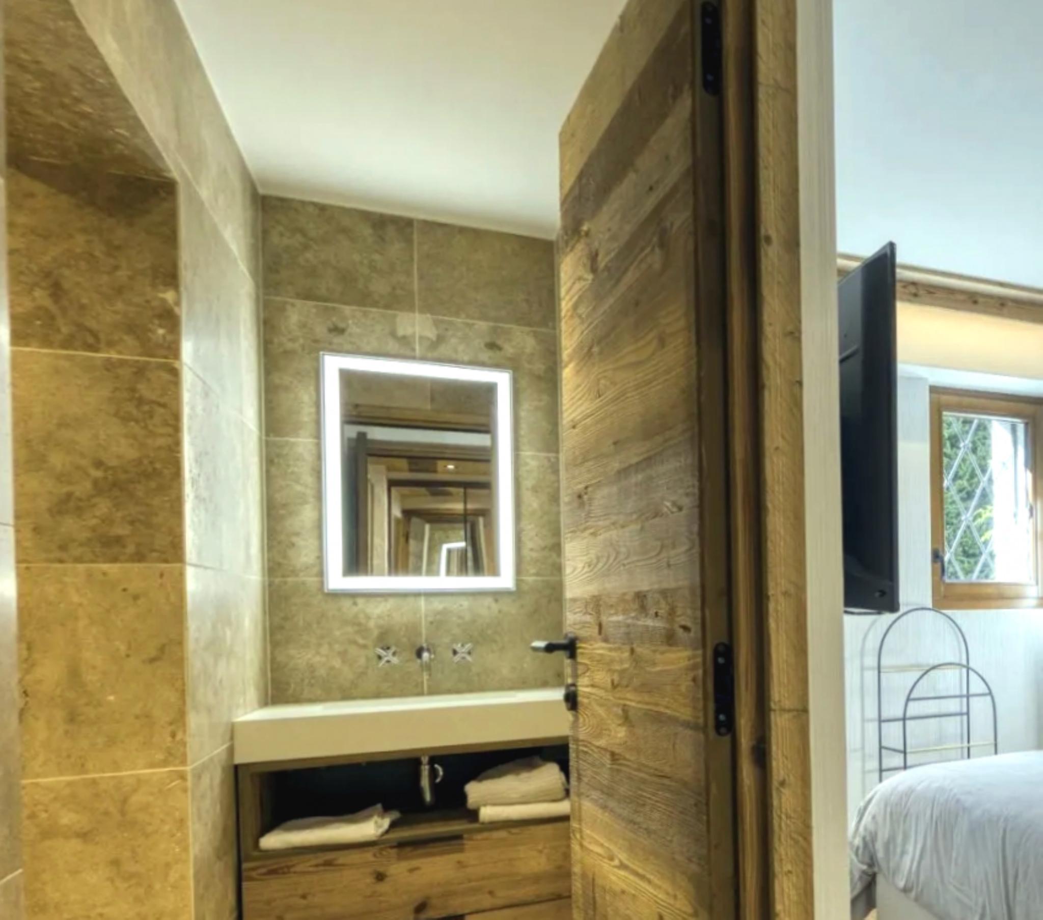 Apartment Eglise Ski In Courchevel1