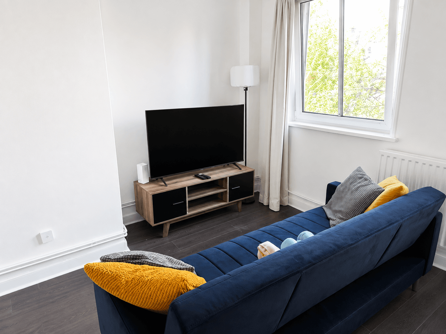 Modern 1-Bed Apartment| Southwark5