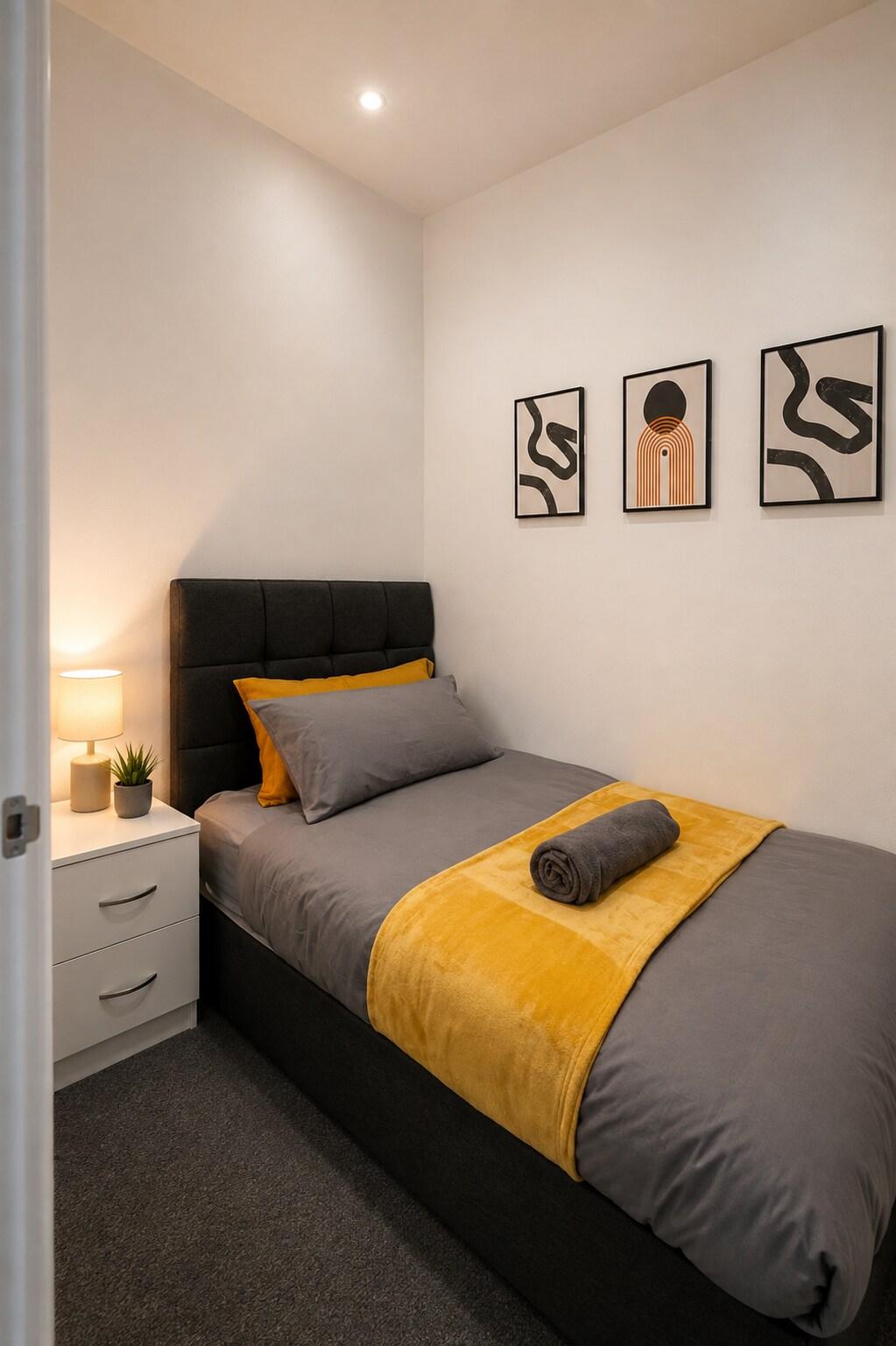 4bed, Sleeps6, Free Parking, Contractors & Groups.6