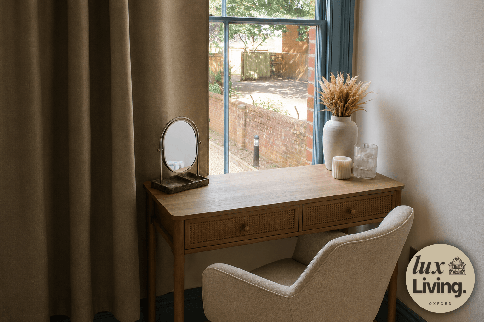Lux Living - Central Oxford -Iffley Residence No 23