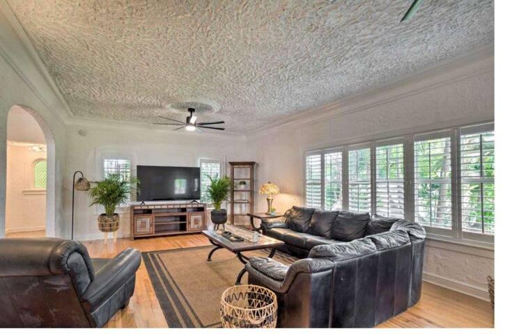 Luxury Mini Resort with heated pool4