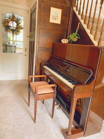 Large Cottage next to BHX, NEC, Train Station4