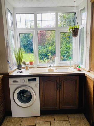 Large Cottage next to BHX, NEC, Train Station6