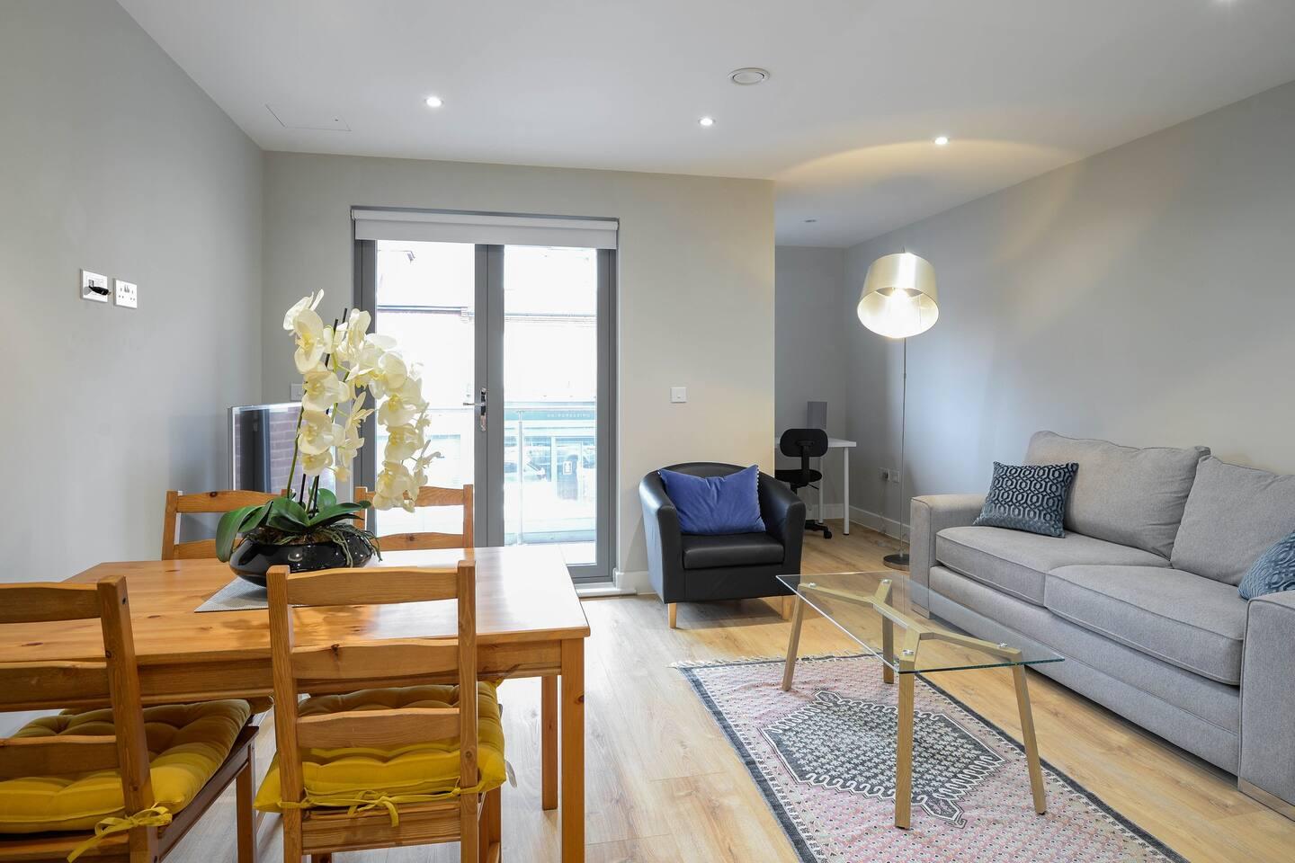 Weybridge - Luxury 2 bedroom apartment2