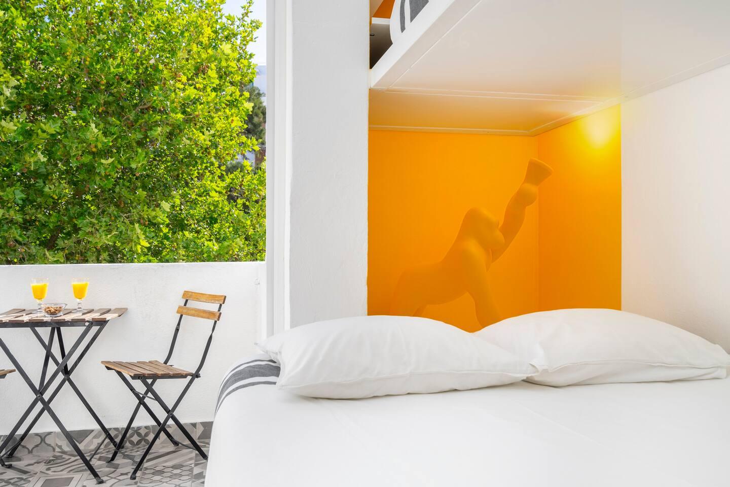 Studio Downtown, Sunny Balcony, Great Location6