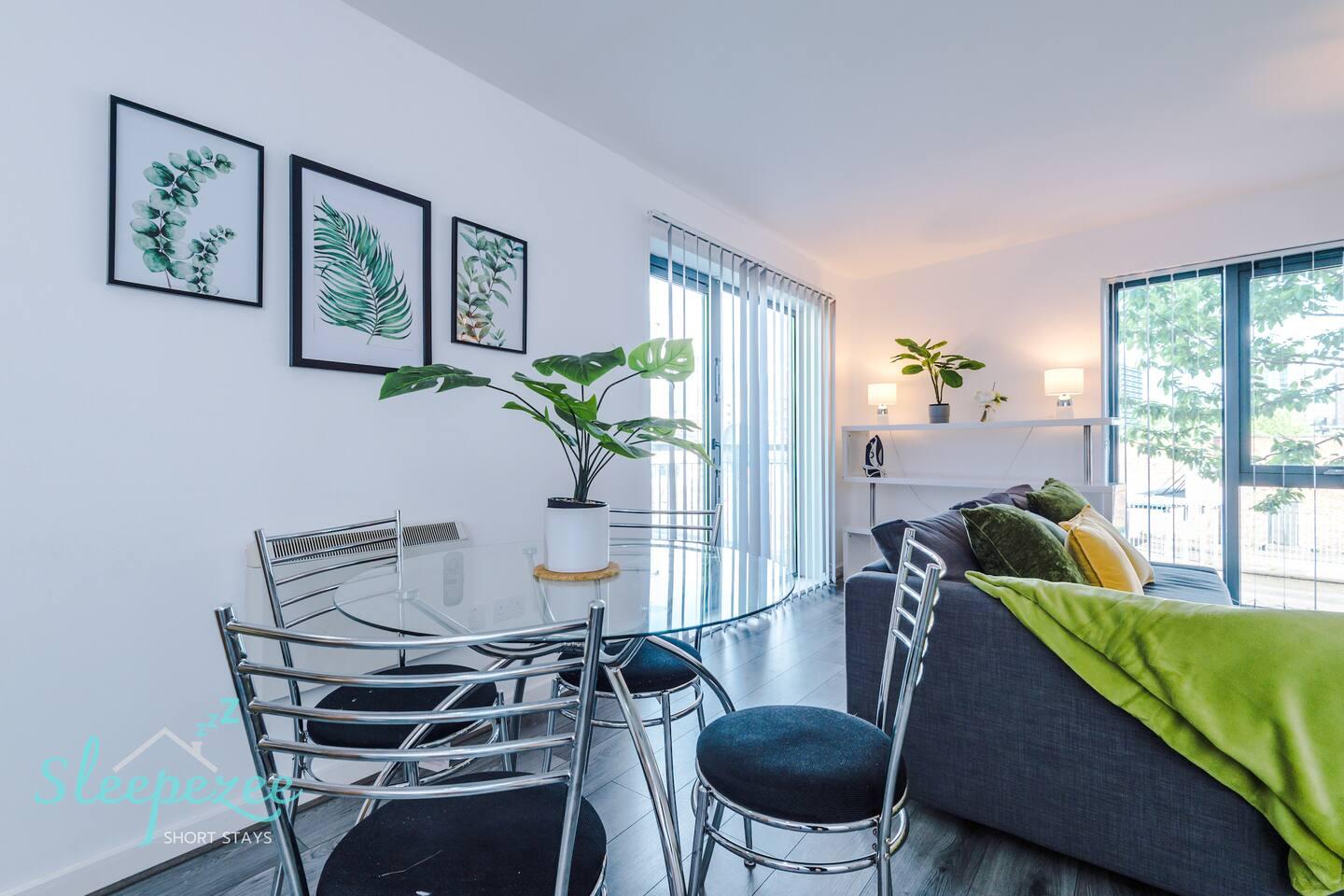 Budget Friendly Apartment with Twin Beds4