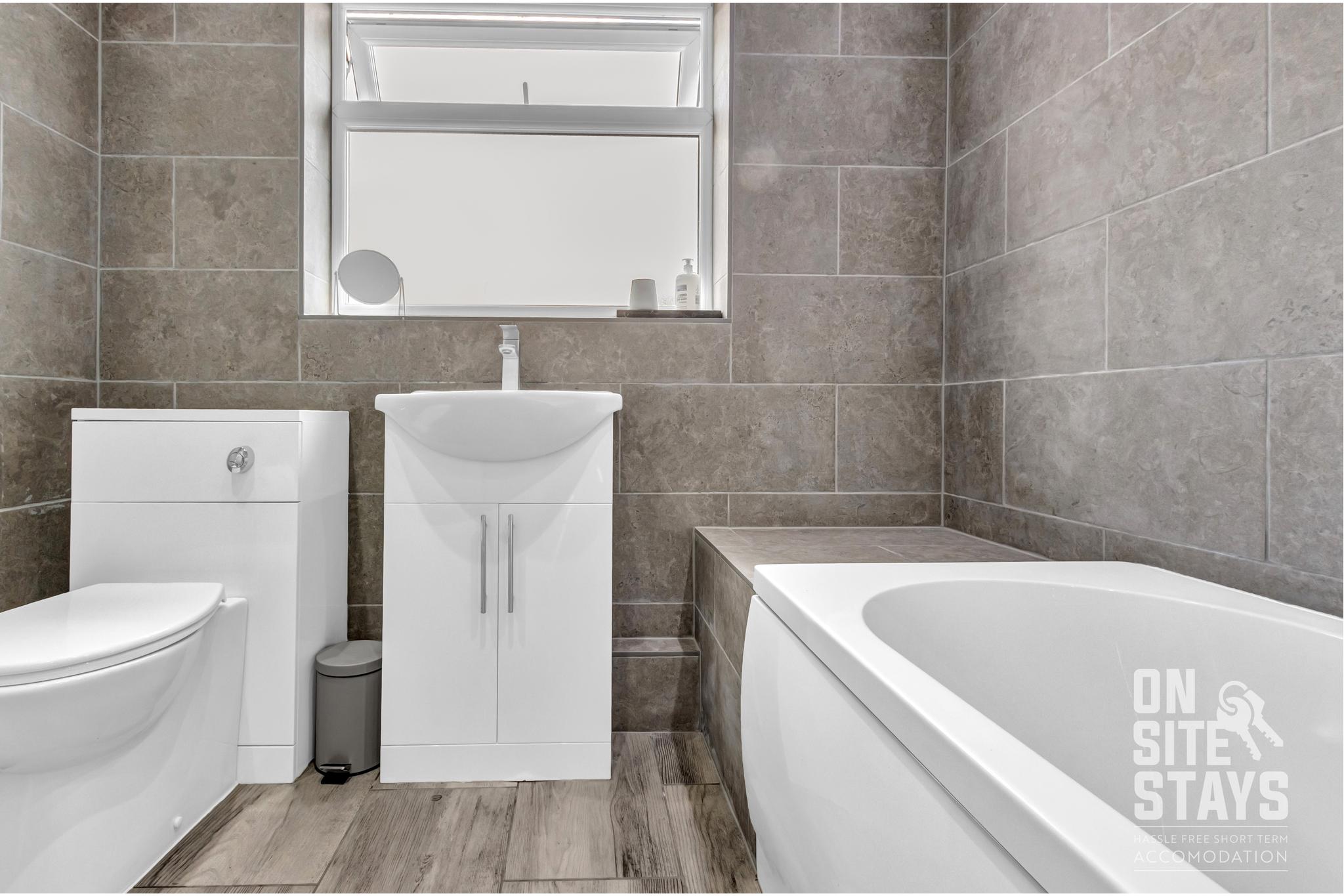 Spacious 3-Bed House | Bexleyheath | Garden2