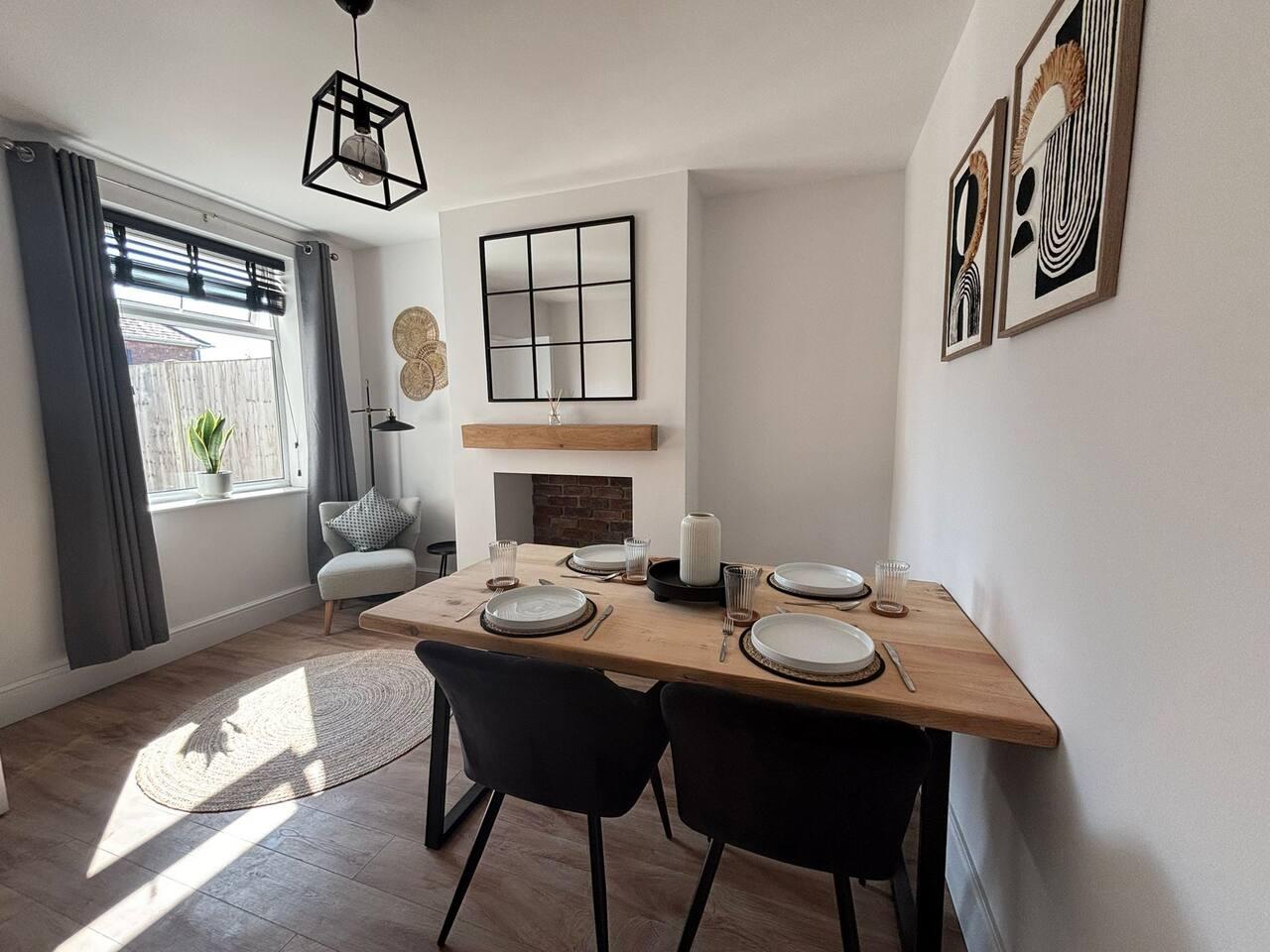 Barber House - Cosy & Stylish 2 bed - Sleeps 42