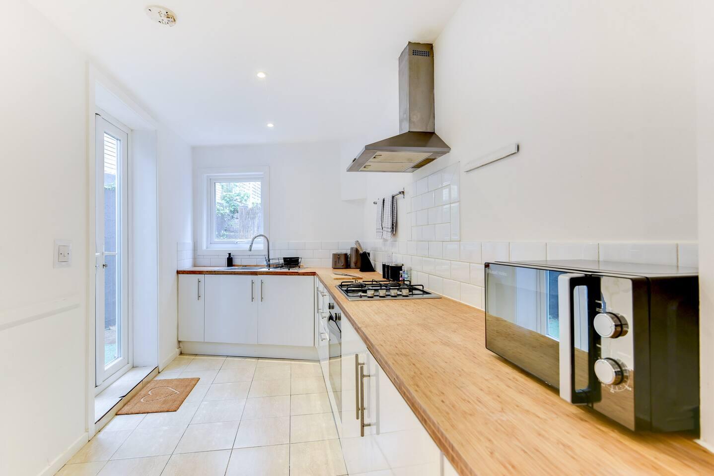 Charming Coastal Retreat in BN23