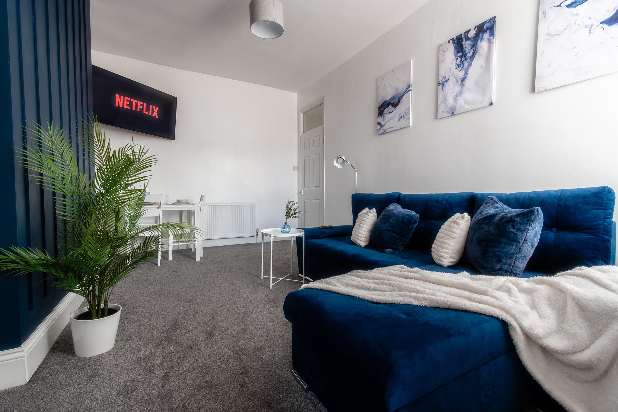 SPACIOUS 3BR FLAT- PARKING-WIFI-NEAR METRO CENTRE5
