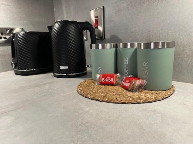 Urban Industrial Loft 1 *Private Parking*3