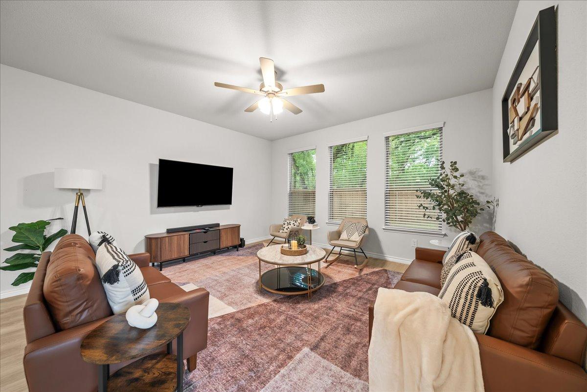 Luxurious 4 Bed Duplex in Denton TX Near UNT & TWU2