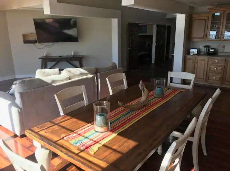 Luxury Lakefront Stay | Hot Tub + Firepit5