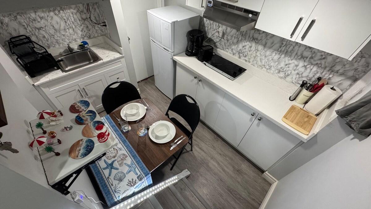 Bright Coastal Suite | Near Bluffs & Queen St. E6