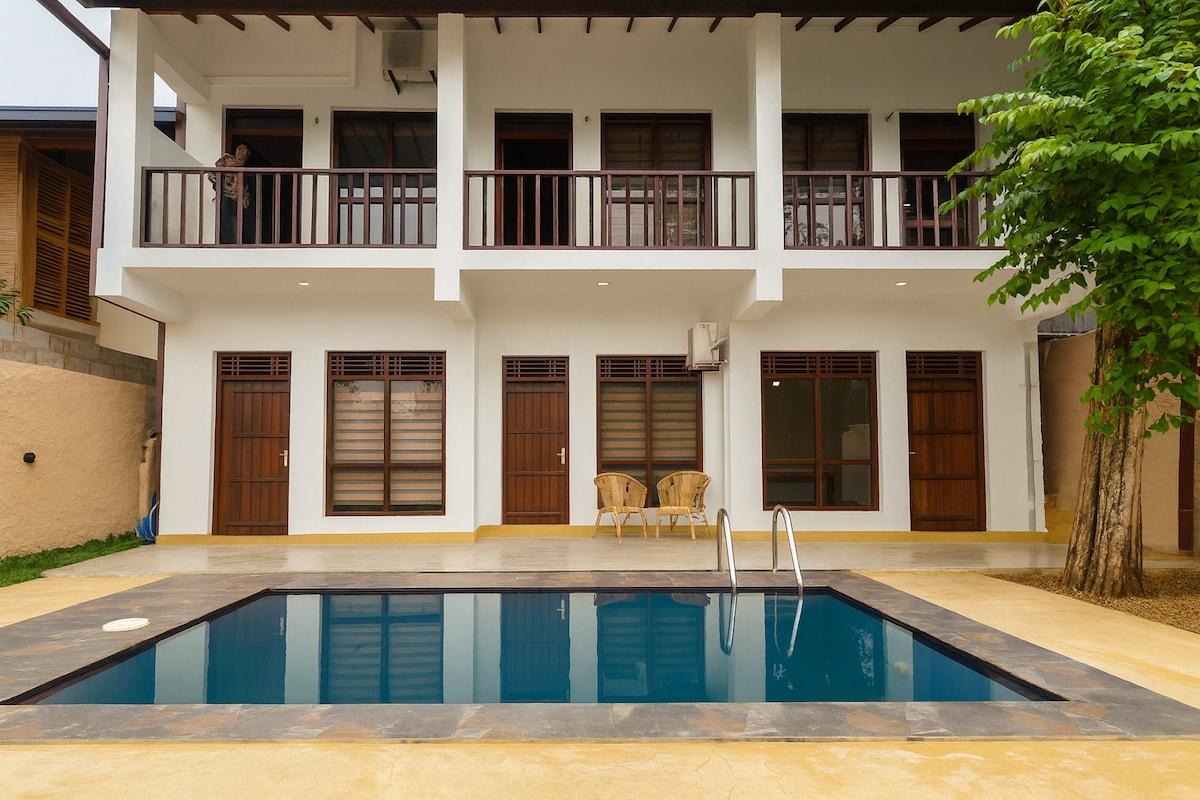 Bentota Luxe Pool View Room2
