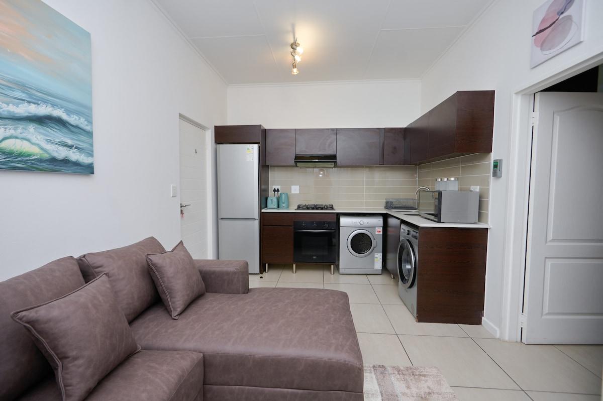 Sam's Apartments & Services-GR5 Unique 1 Bedroom3