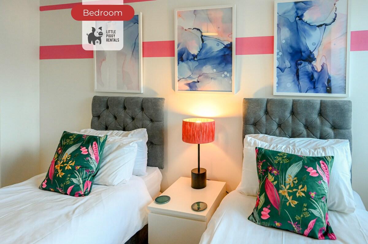 Quiet Premium Stansted Apt. Central, Wi-Fi, Desk3