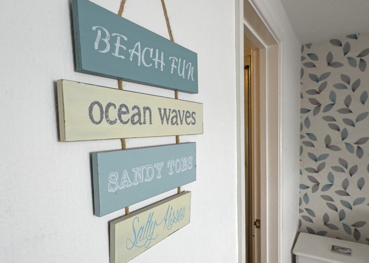 5 Bed | All En -suite | Seafront | Sea Views |4