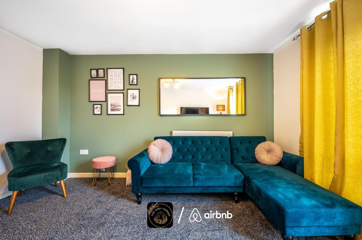 4BR House with Parking2