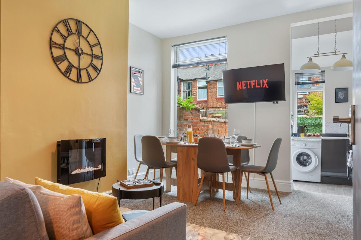 3BR House - Free Wi-fi & On Street Parking2