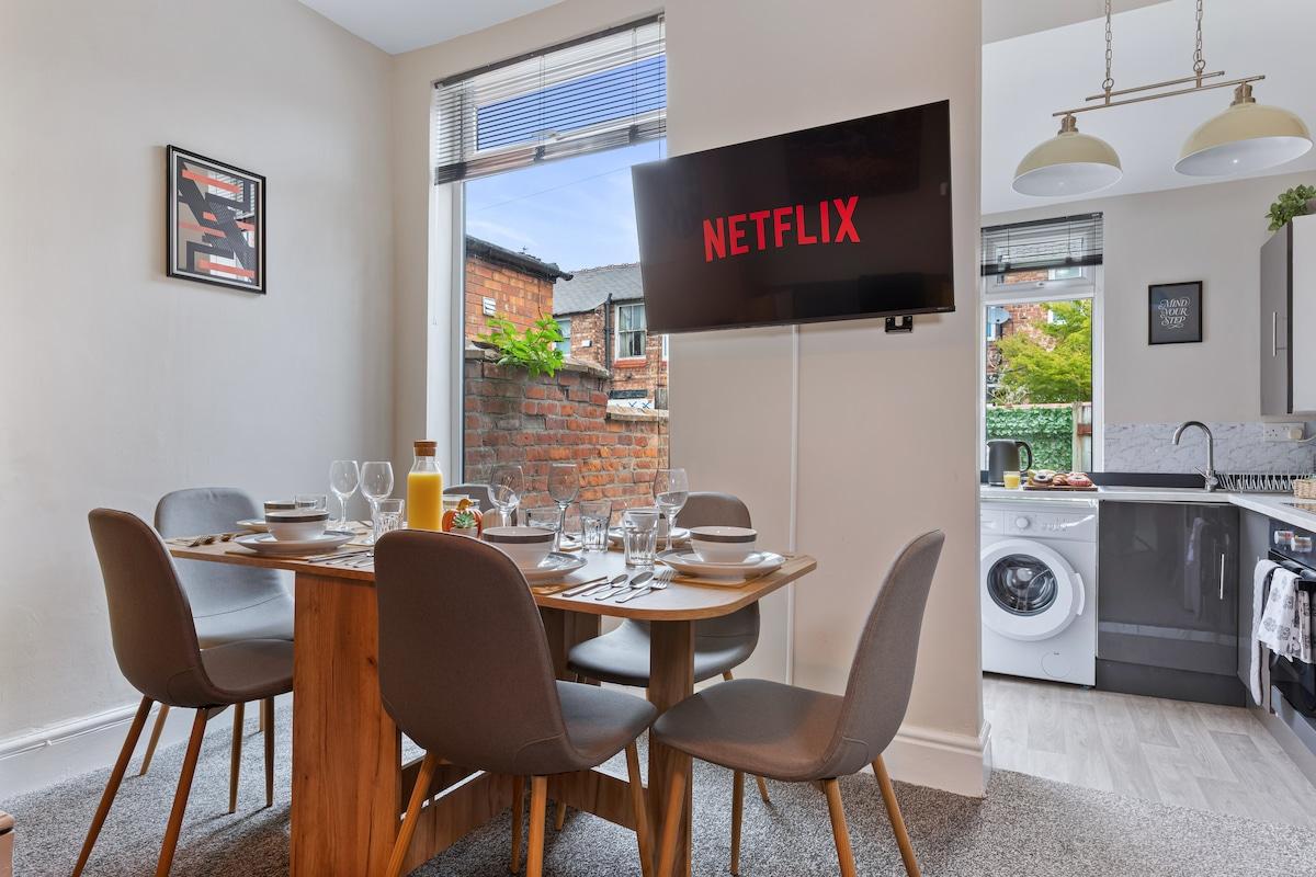 3BR House - Free Wi-fi & On Street Parking3