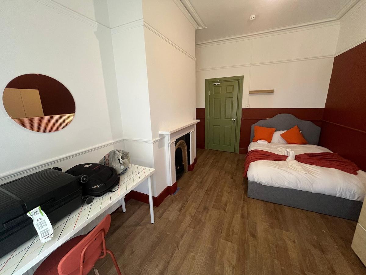 16 bedroom property - Birkenhead3