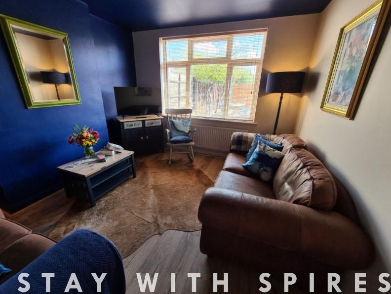 Rumer Hill House near McArthurGlen & Cannock Chase4