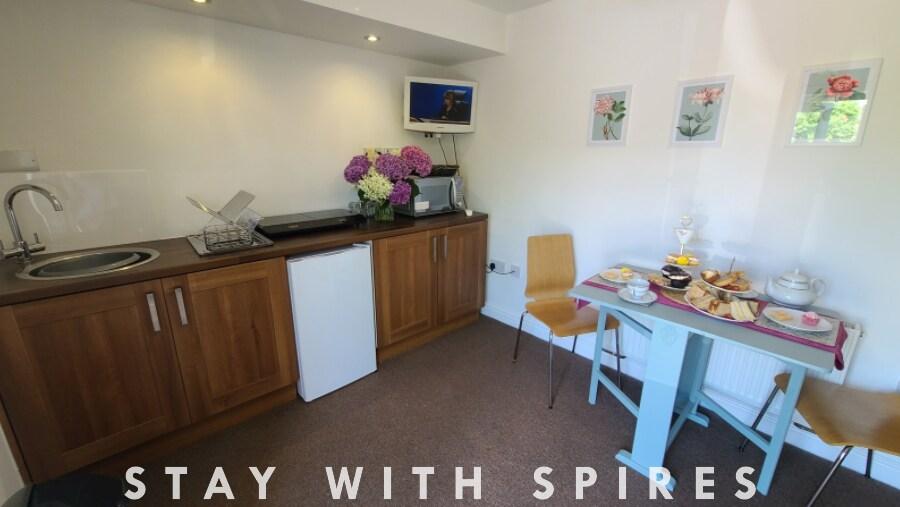 The Garden Room Studio apartment sleeps 23