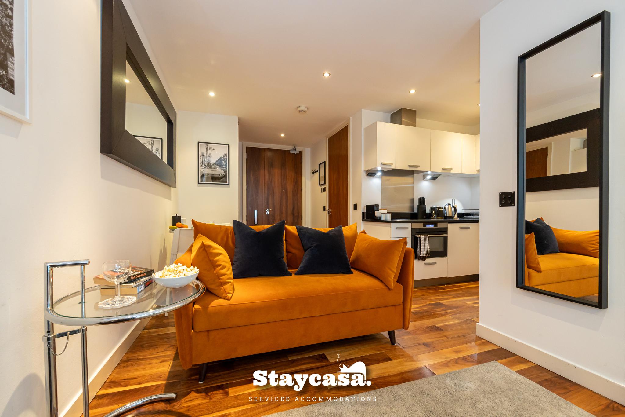 Sunset Haven Studio with Balcony and Free Parking5