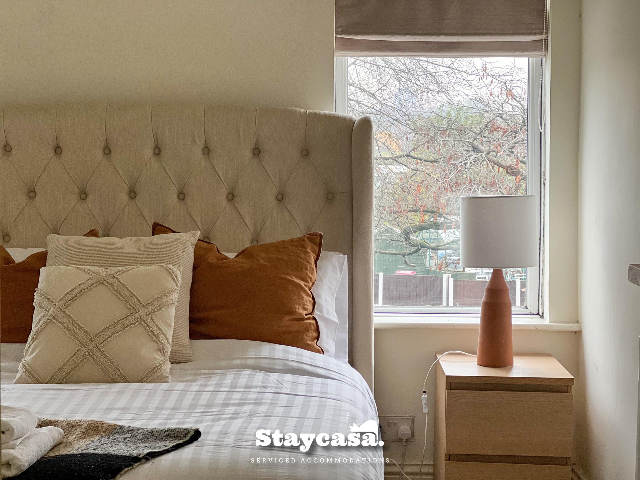 Stylish Interior Cosy Haven - On-Street Parking4