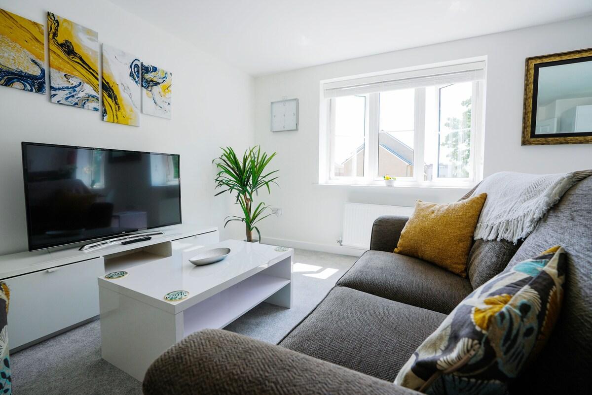 Premium Central 2br Apt near Station w/ 2x Parking5