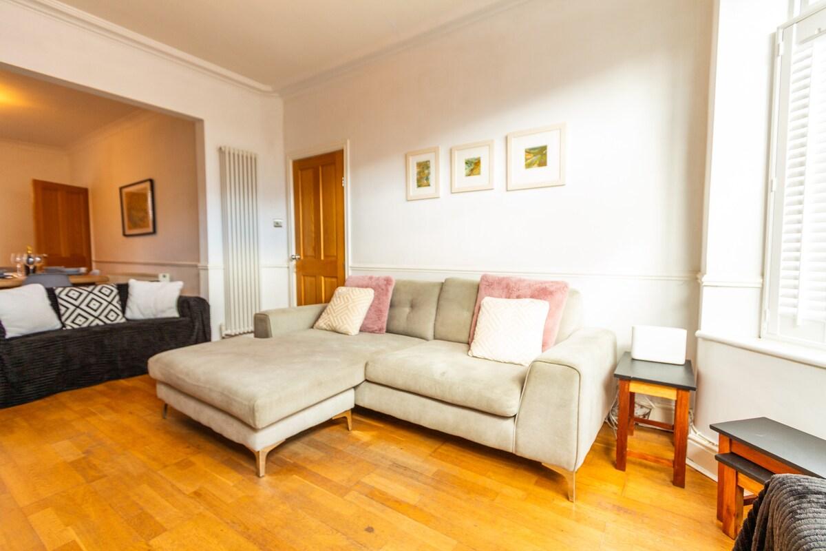 Charming Getaway: 3BR Home in the Heart of Chester6