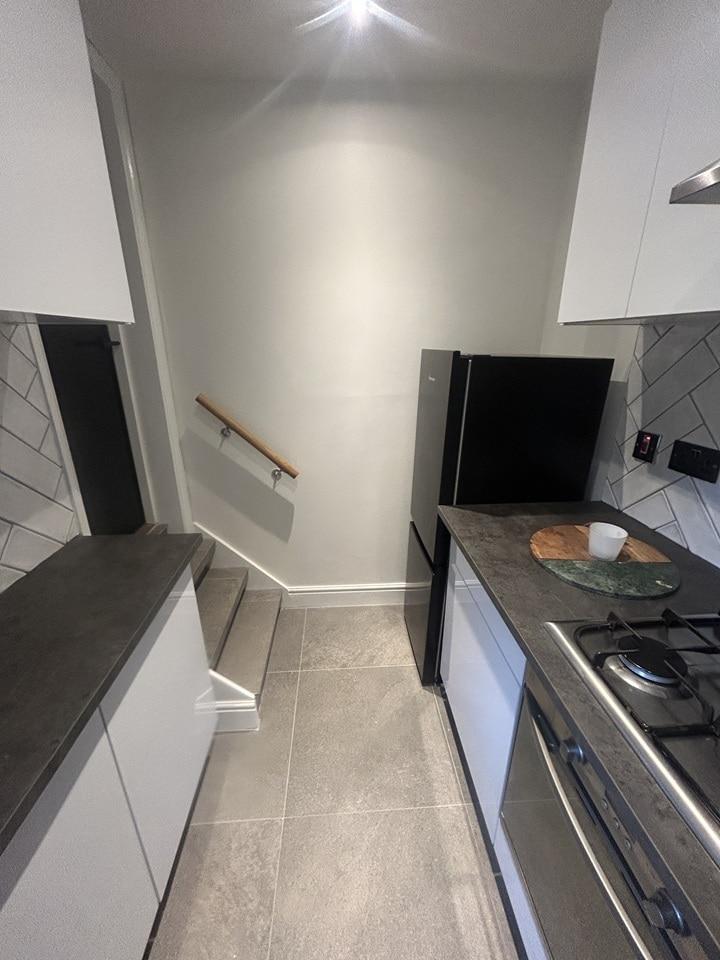 2 bed split-level flat, 5-min from Sth Croydon Stn6