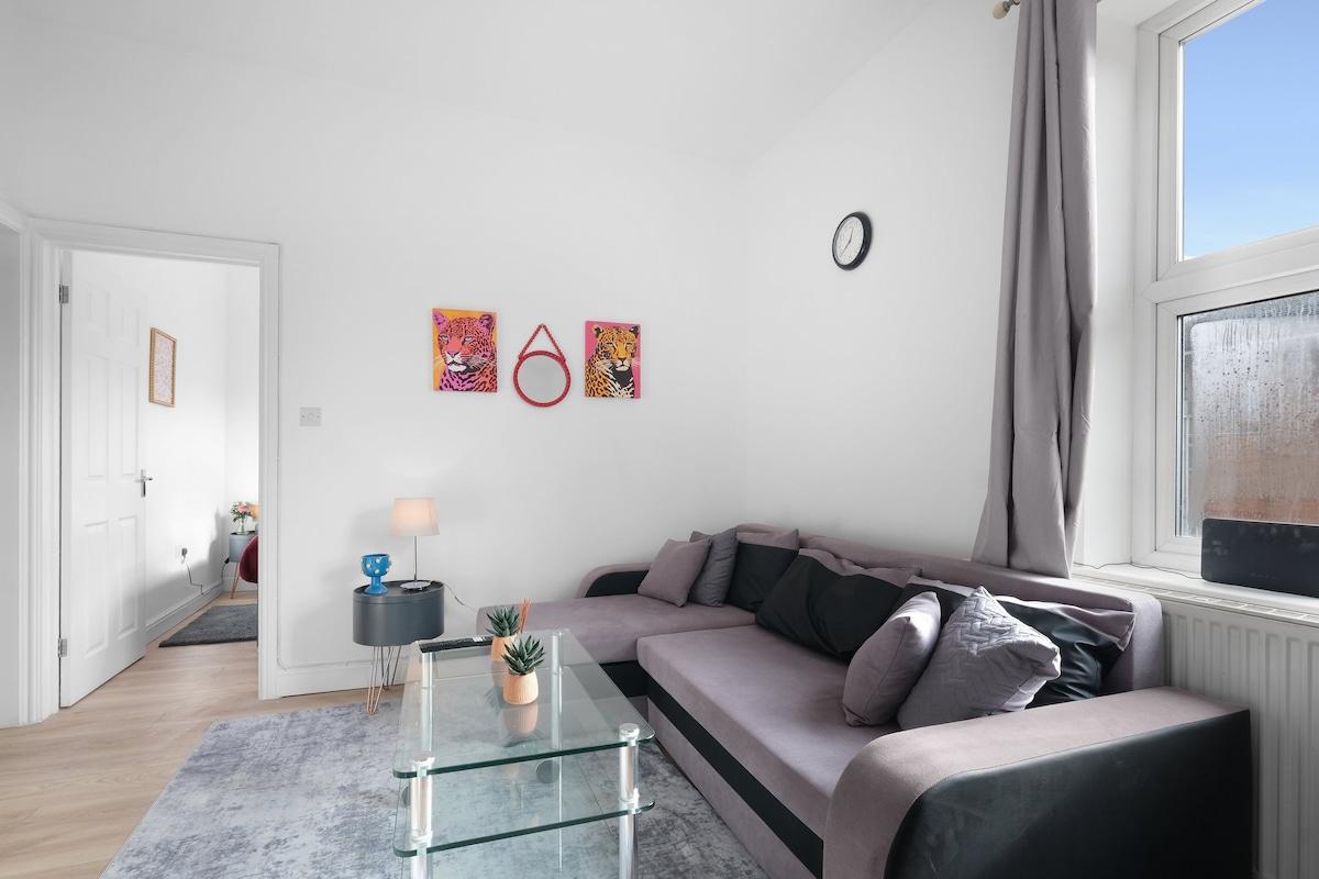 Modern 2BR Apt. Near Windsor Castle –Dedworth Road3