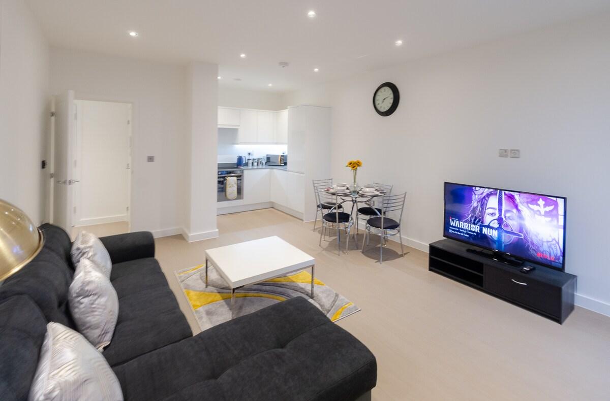 Elegant 1-Bed in St Albans w/ Free Parking & WiFi4