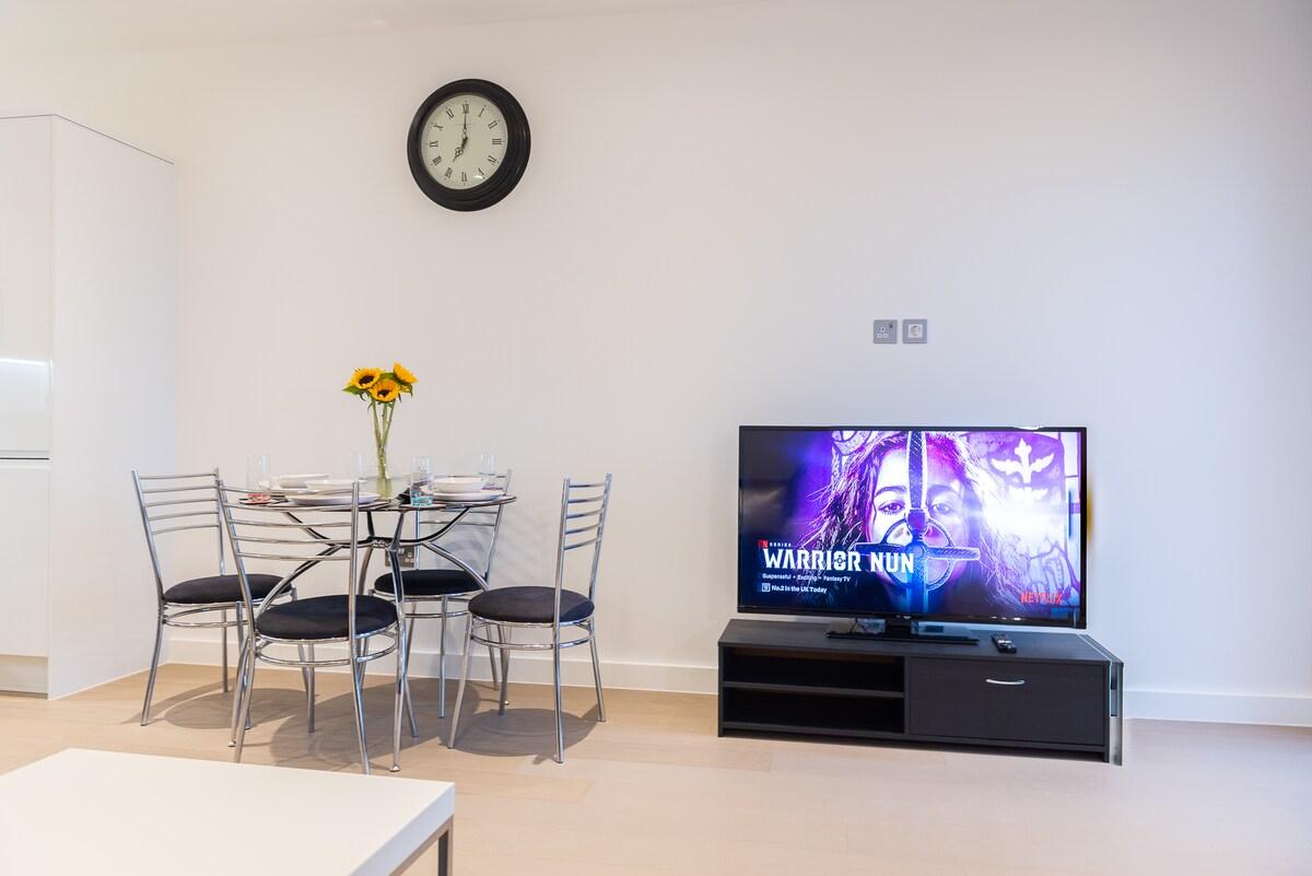 Elegant 1-Bed in St Albans w/ Free Parking & WiFi6