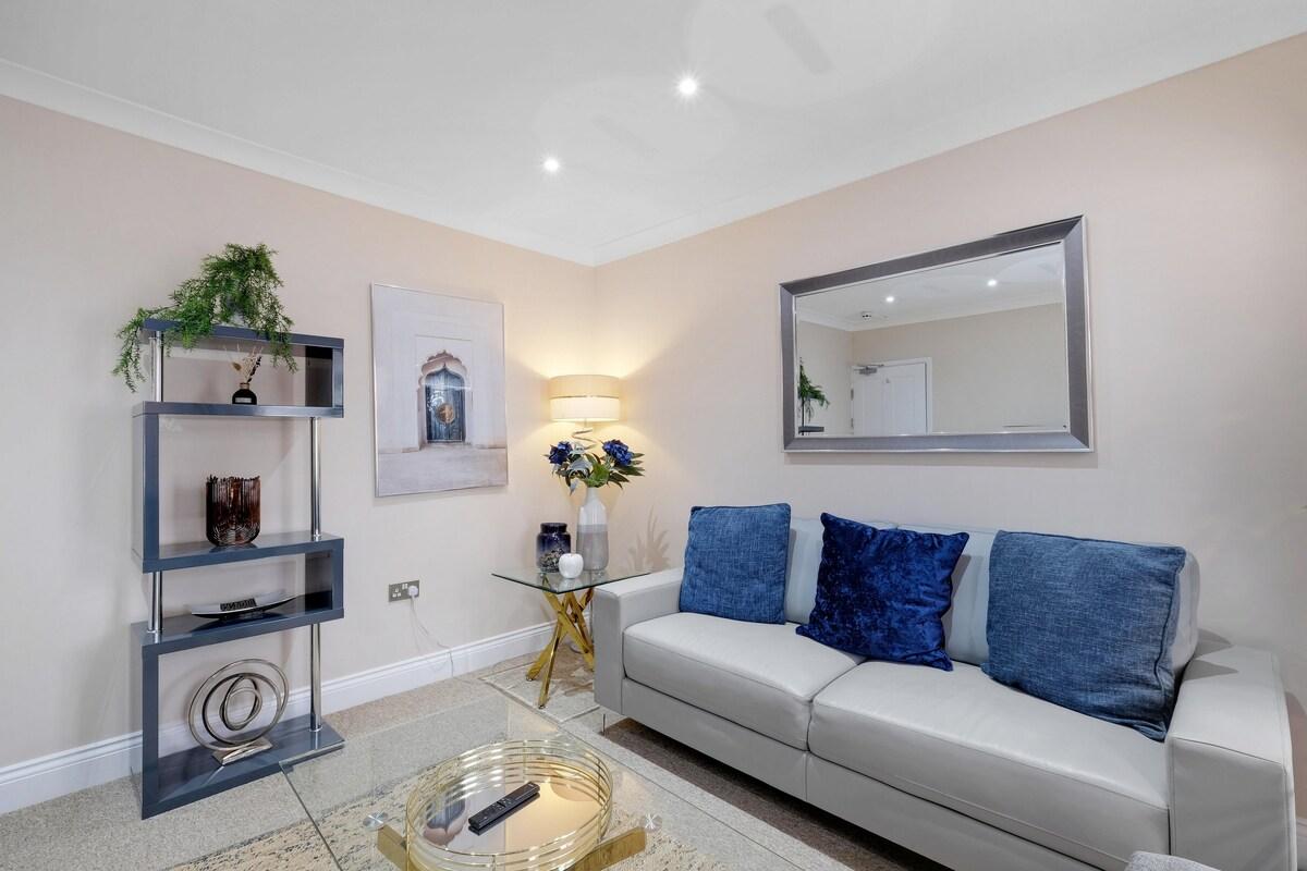 Stylish 4 bed 2-Bathroom Home in Brightside Avenue5