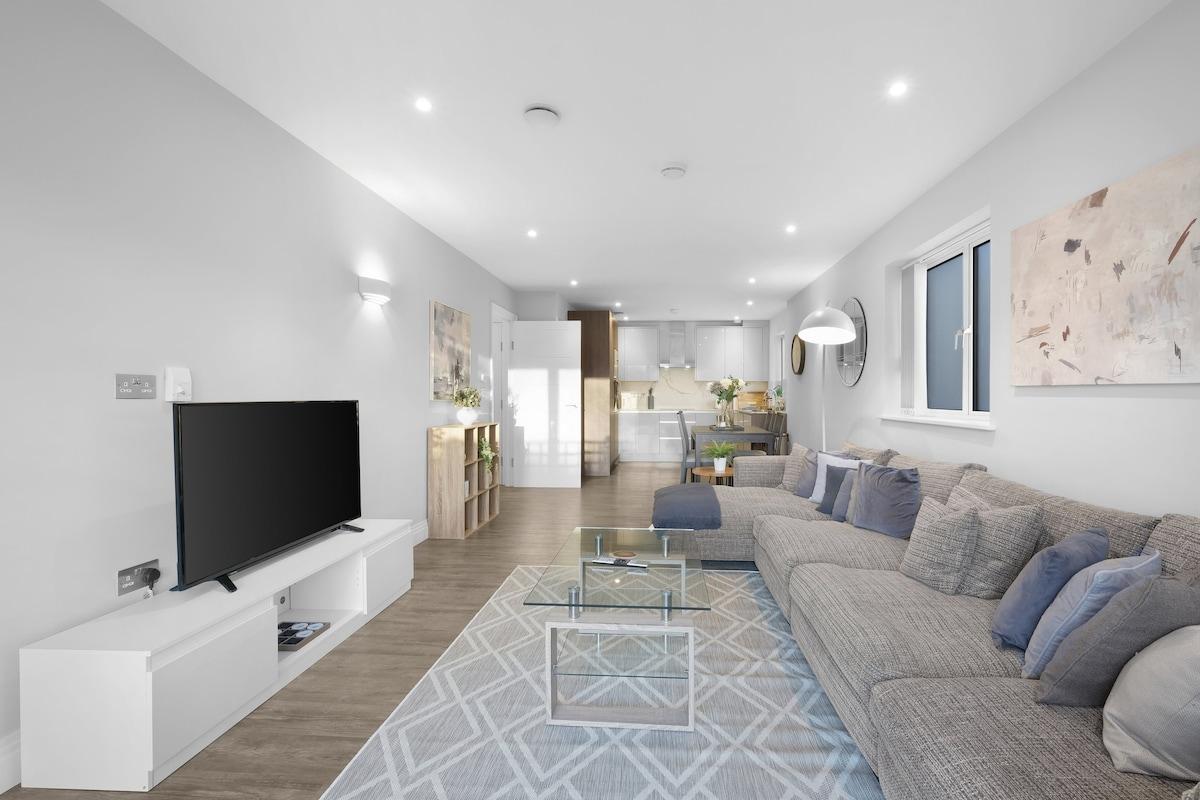 Isleworth Garden Retreat | 3BR 2BA + Gated Parking5