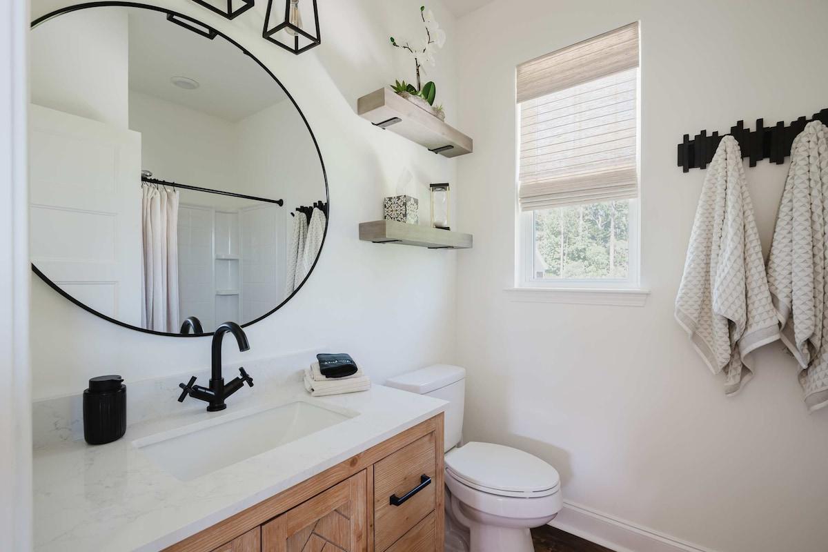 Walk2OldTown! Modern Lux Private Carriage House5