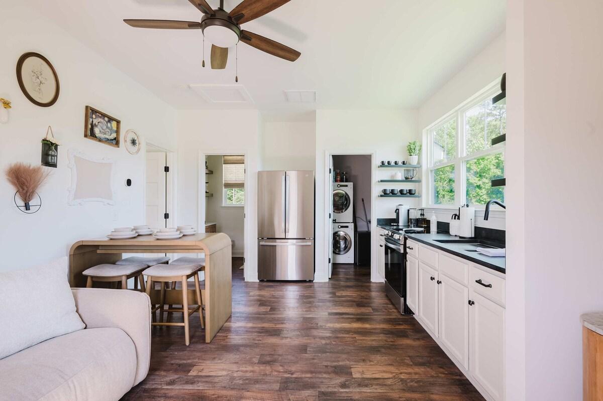 Walk2OldTown! Modern Lux Private Carriage House6