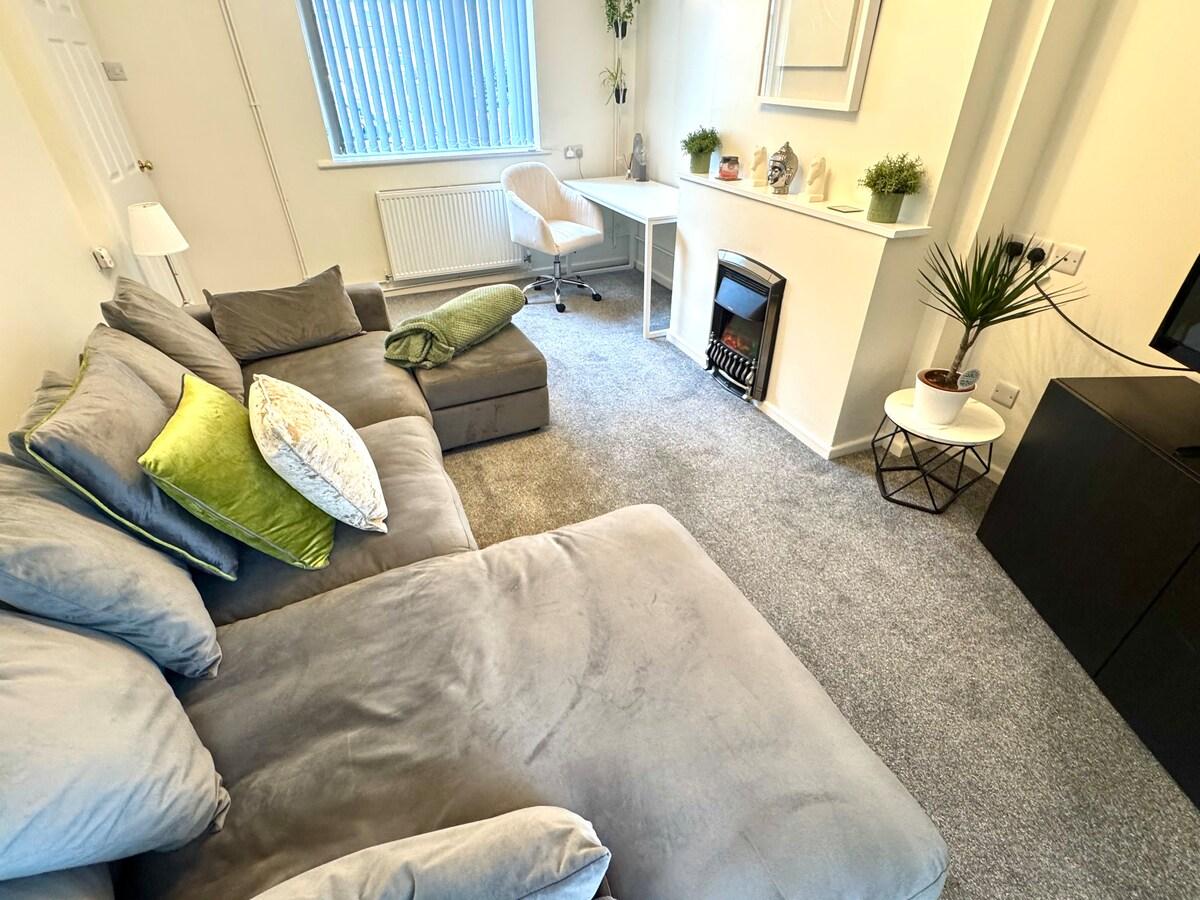 Comfortable 3BR house-parking close to city centre5