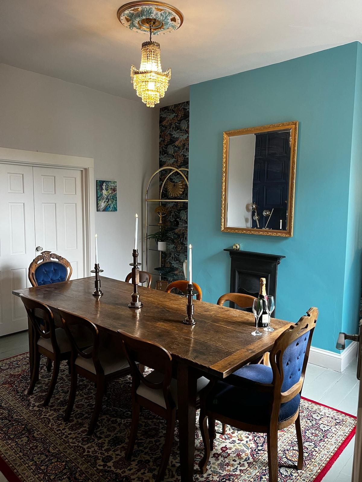 The Carlton, 4-bed Victorian Townhouse + Parking3