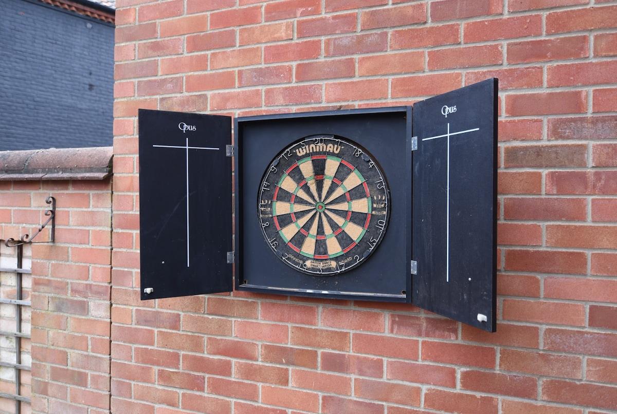 3BR Home | Parking | Dart Board | Pet Friendly5