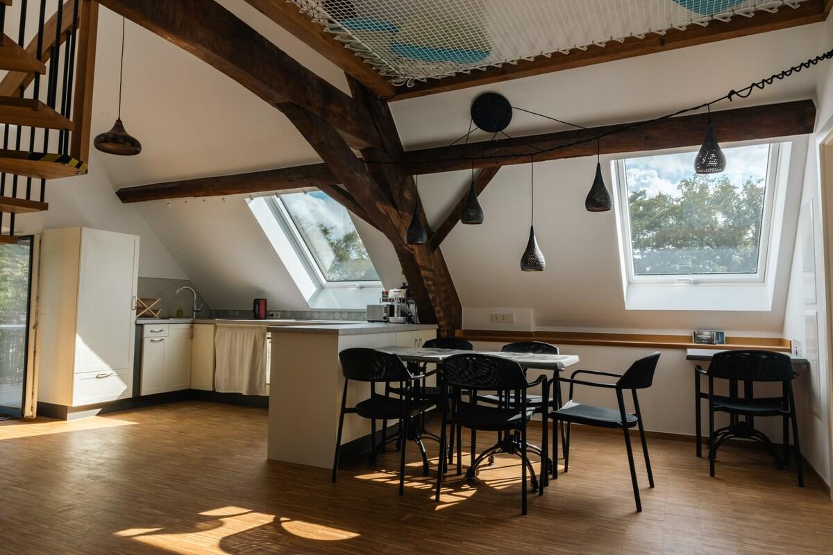 Cosy Eco Loft • 3BR/3BA, Balcony • High-speed Wifi2
