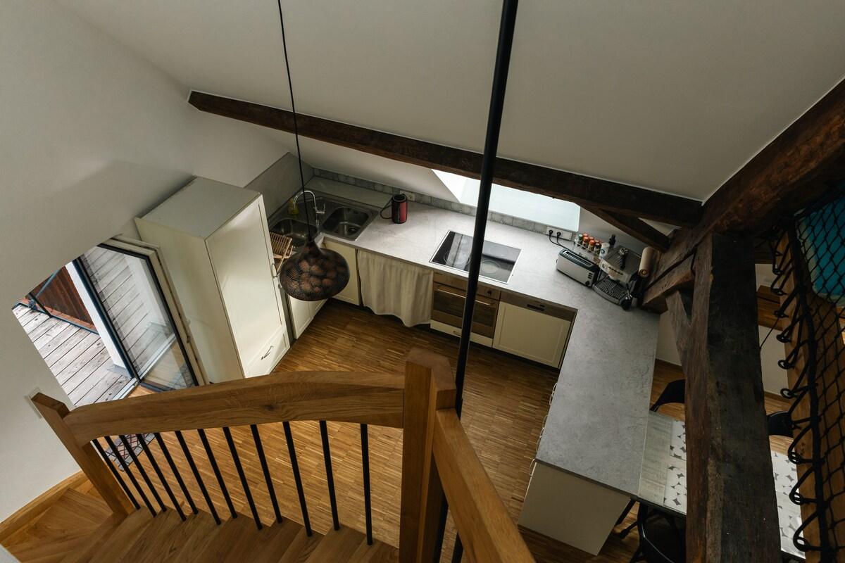 Cosy Eco Loft • 3BR/3BA, Balcony • High-speed Wifi4