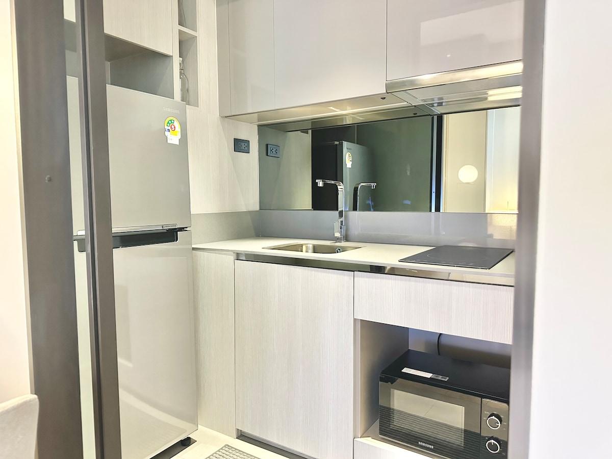 Great Location in Ekkamai | High Floor | Pool/Gym5